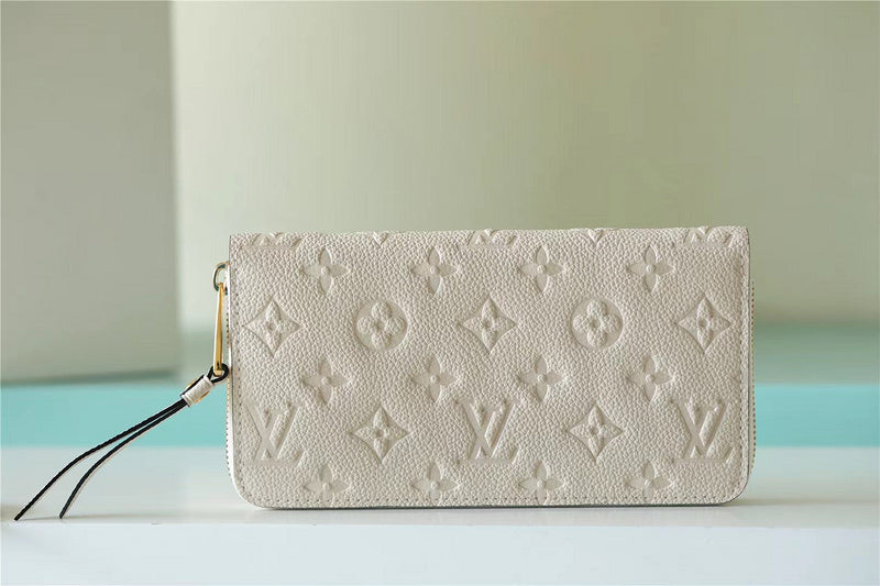 I W Fashion Lu-Vi bags - 8748