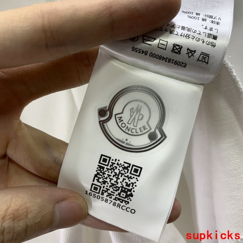 Moncler Luxury Cloth