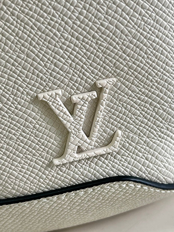 I W Fashion Lu-Vi bags - 17312