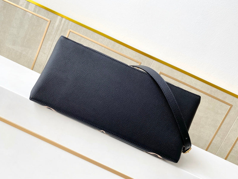I W Fashion Lu-Vi bags - 17405