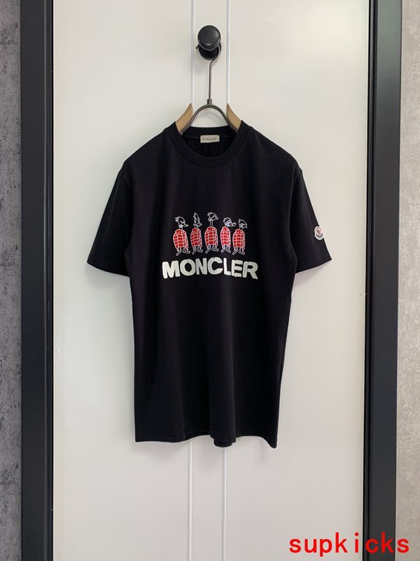 Moncler Luxury Cloth