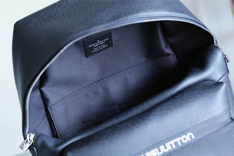 I W Fashion Lu-Vi bags - 9779