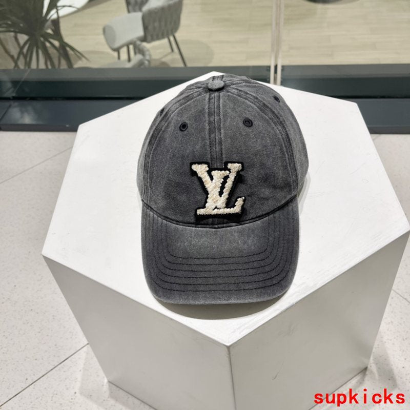 Louis Vuitton Luxury Cap