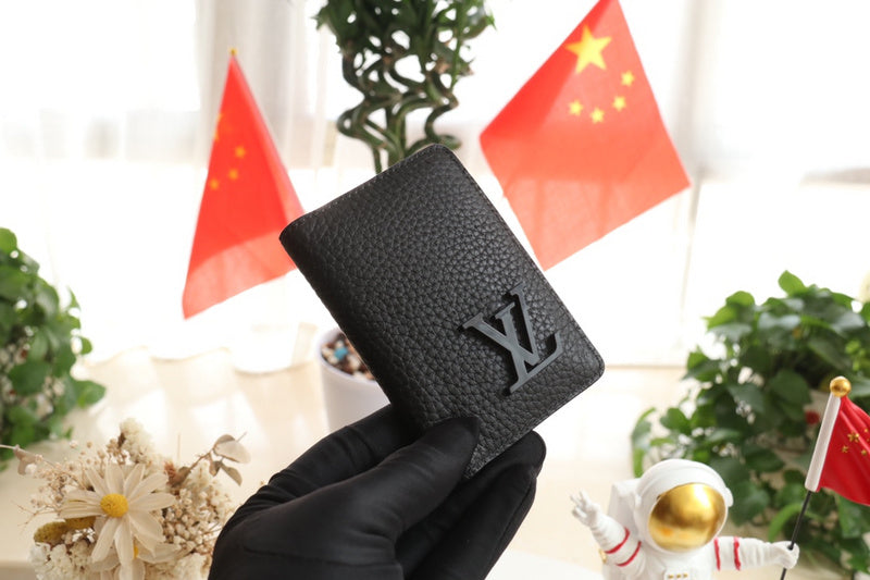 I W Fashion Lu-Vi bags - 17597