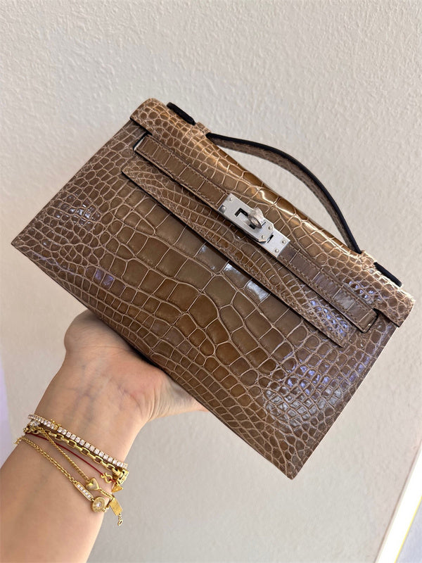 PHA - HMS Bags - 750