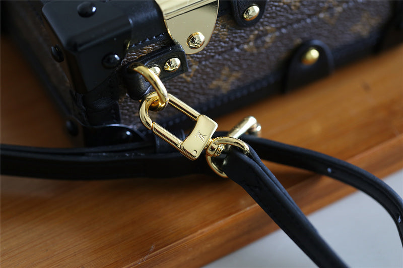 I W Fashion Lu-Vi bags - 8221