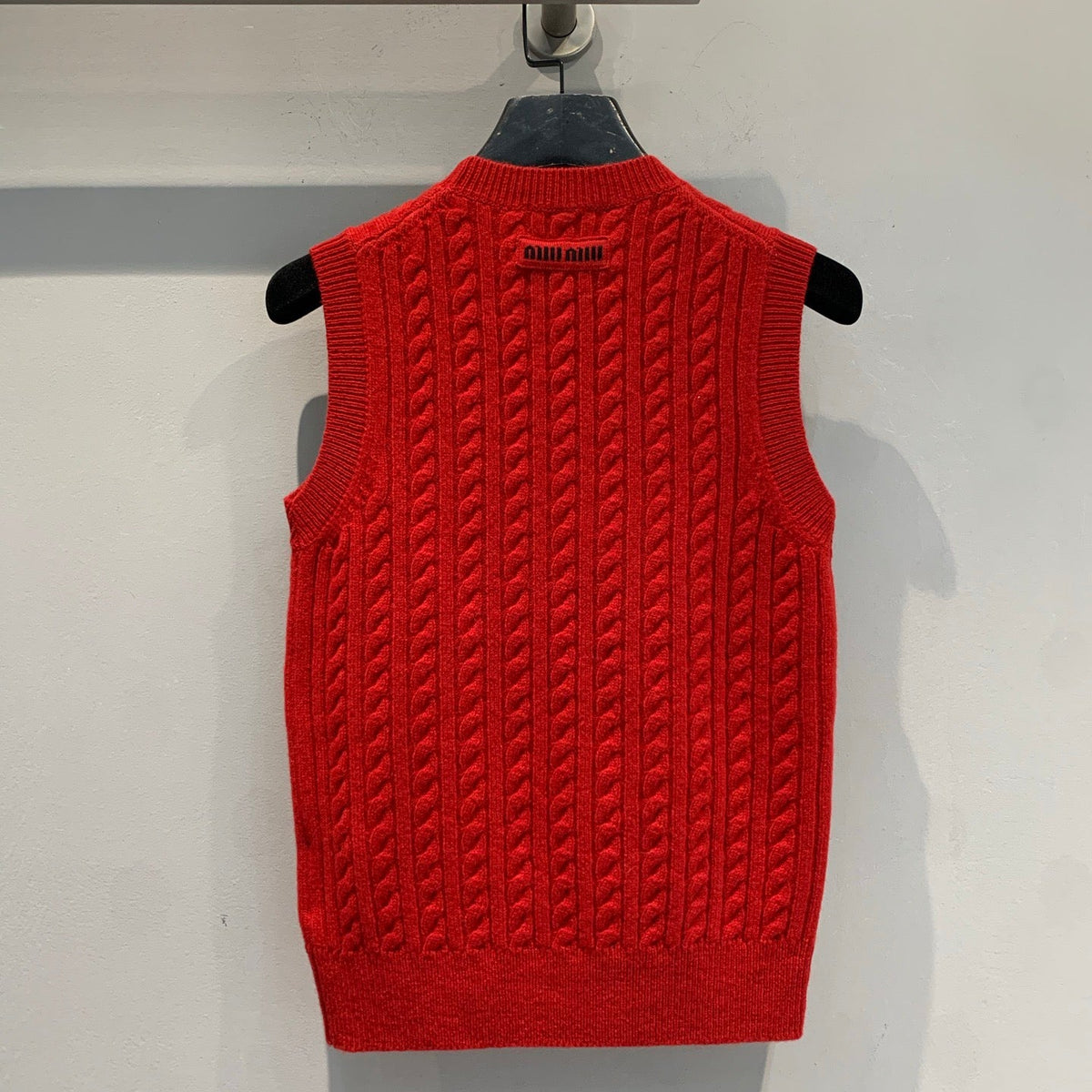 MIU M KNITTED VEST