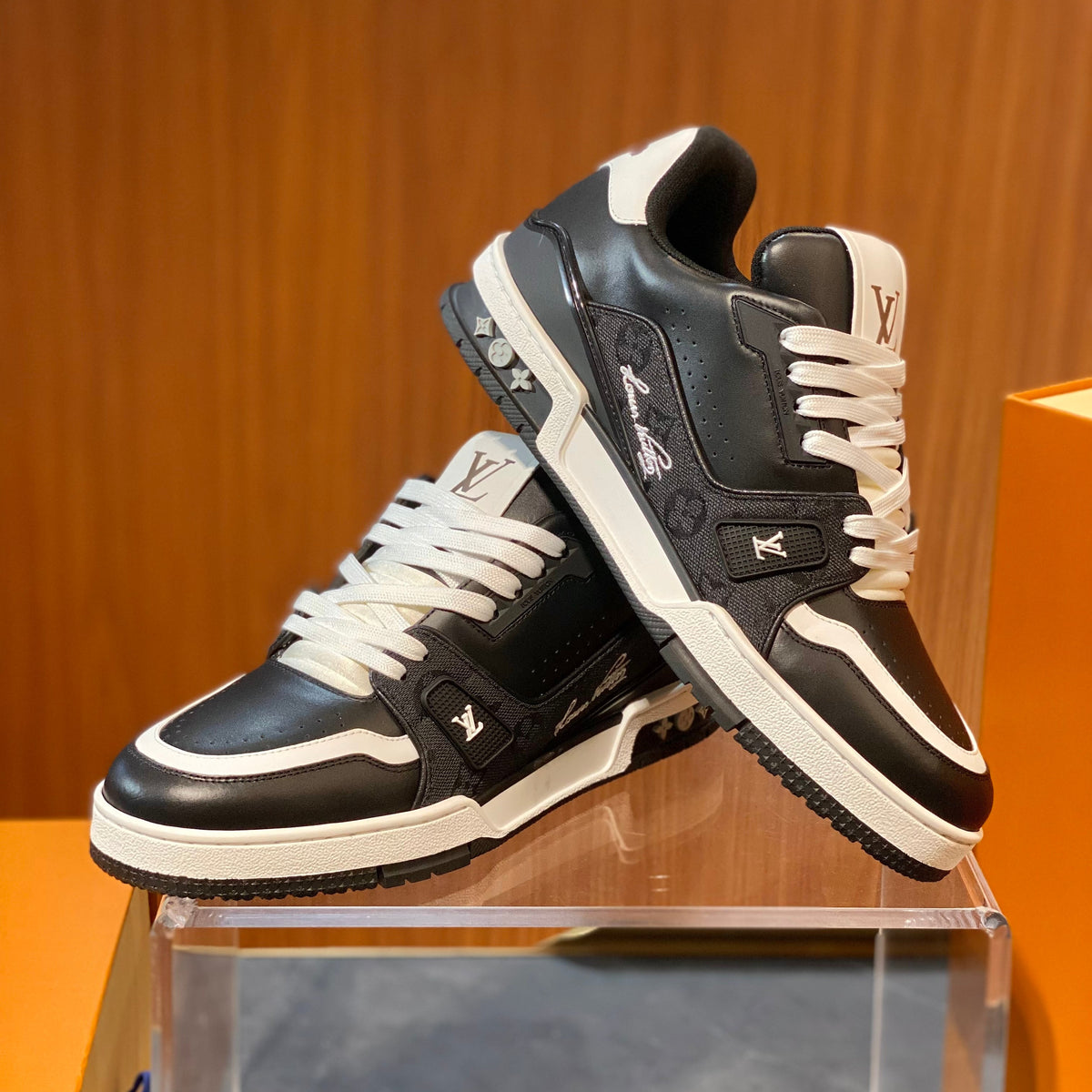 LOU TRAINERS