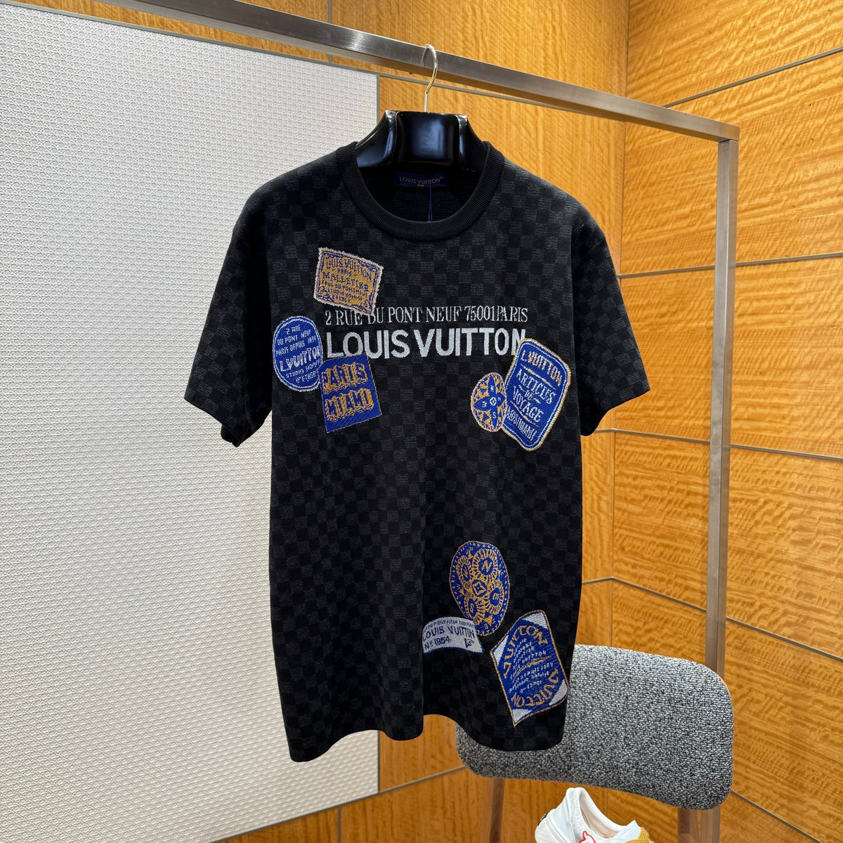 LOU T-SHIRT