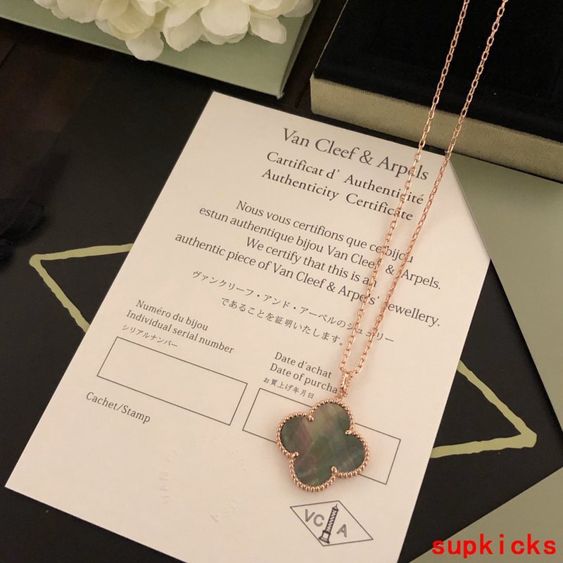 Van Cleef & Arples Jewelry