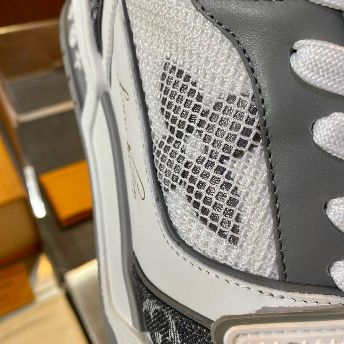 LOU TRAINERS