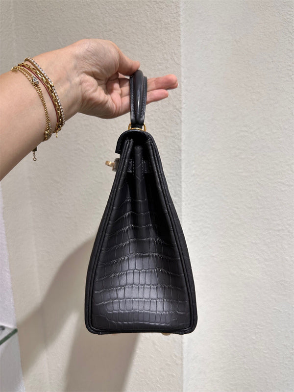 PHA - HMS Bags - 737