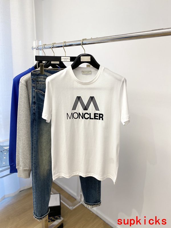 Moncler Luxury Cloth