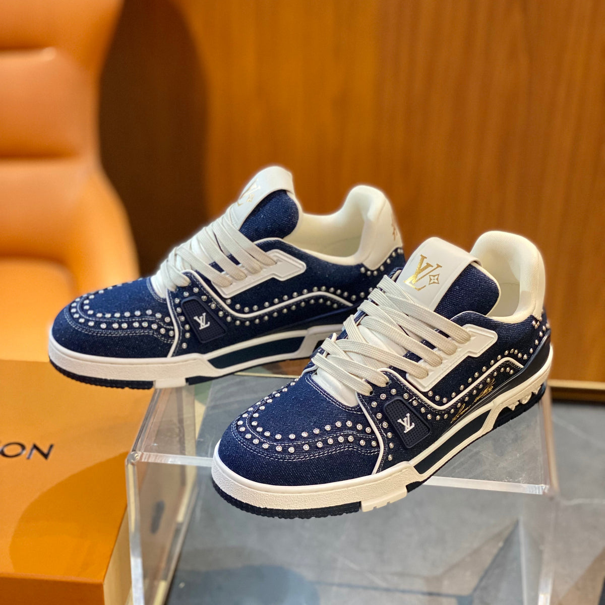 LOU TRAINERS