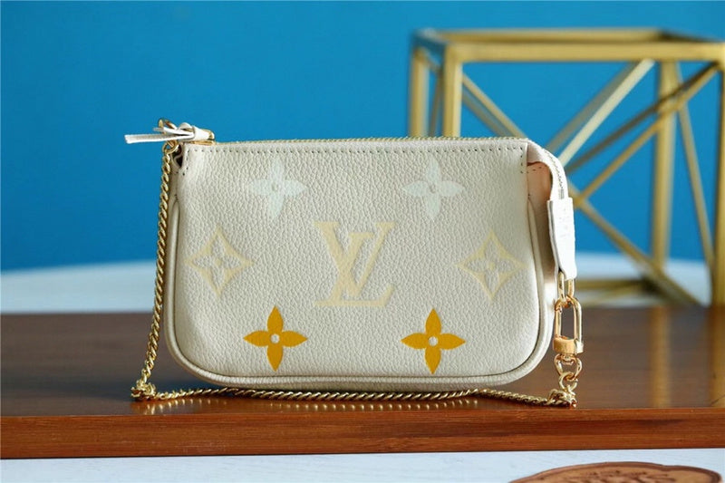 I W Fashion Lu-Vi bags - 8838