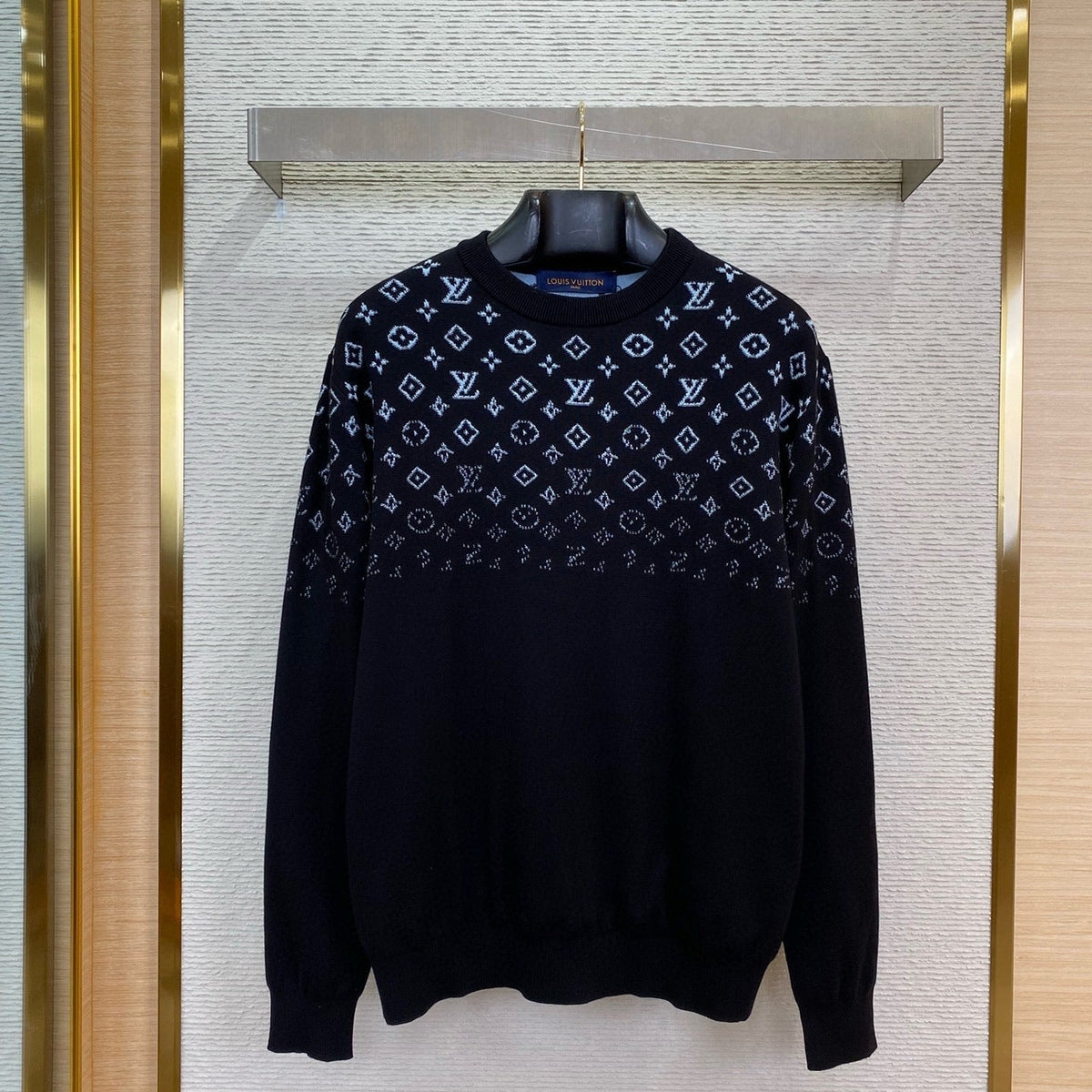 LOU JUMPER