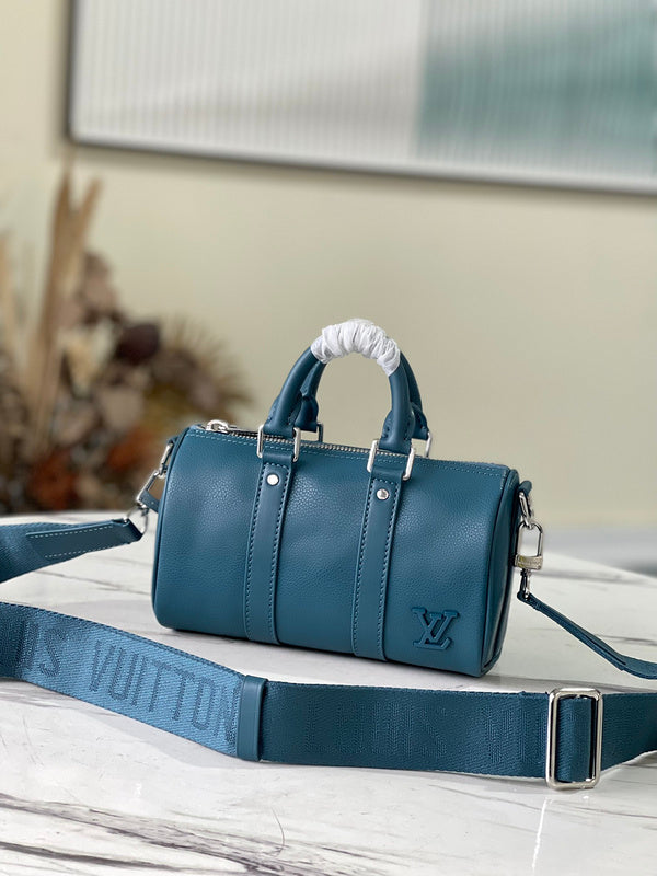 I W Fashion Lu-Vi bags - 17038