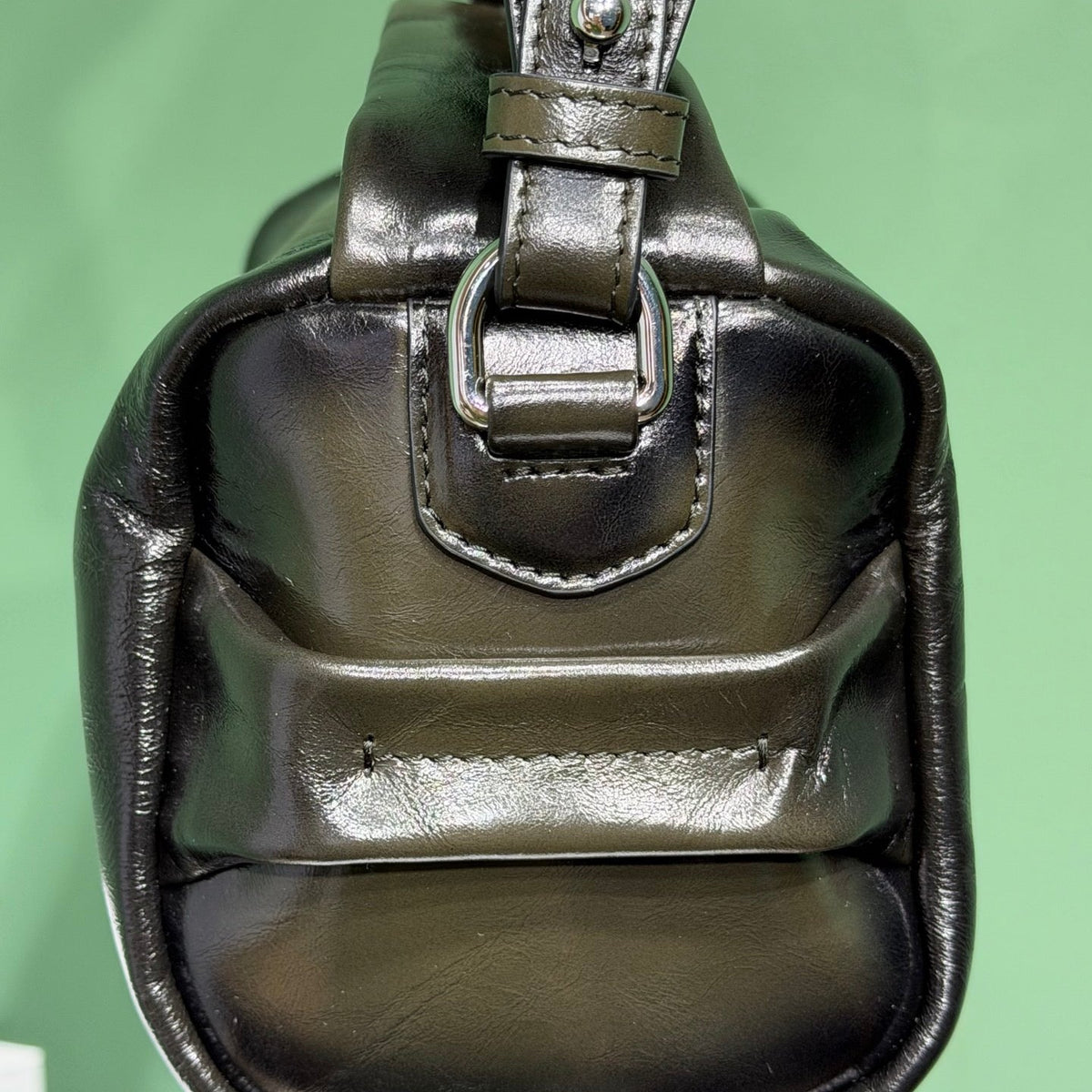 PD ANTIQUED SHOULDER BAG