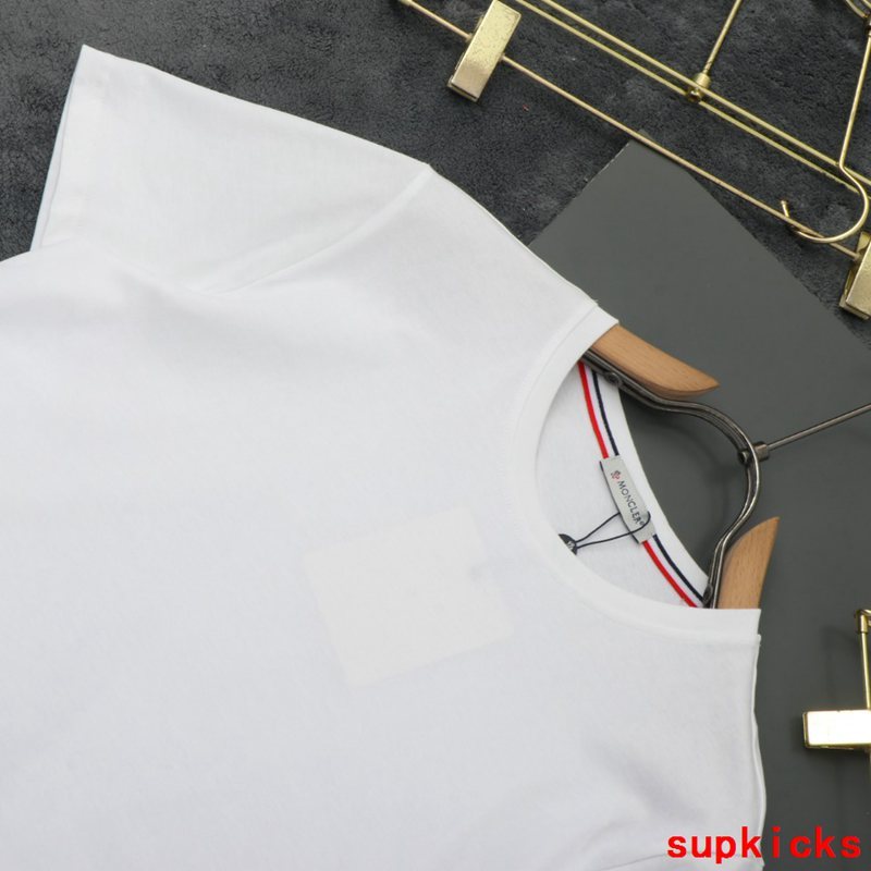 Moncler Luxury Cloth