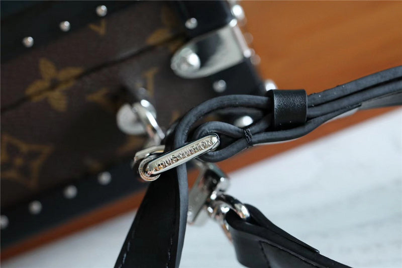 I W Fashion Lu-Vi bags - 10122