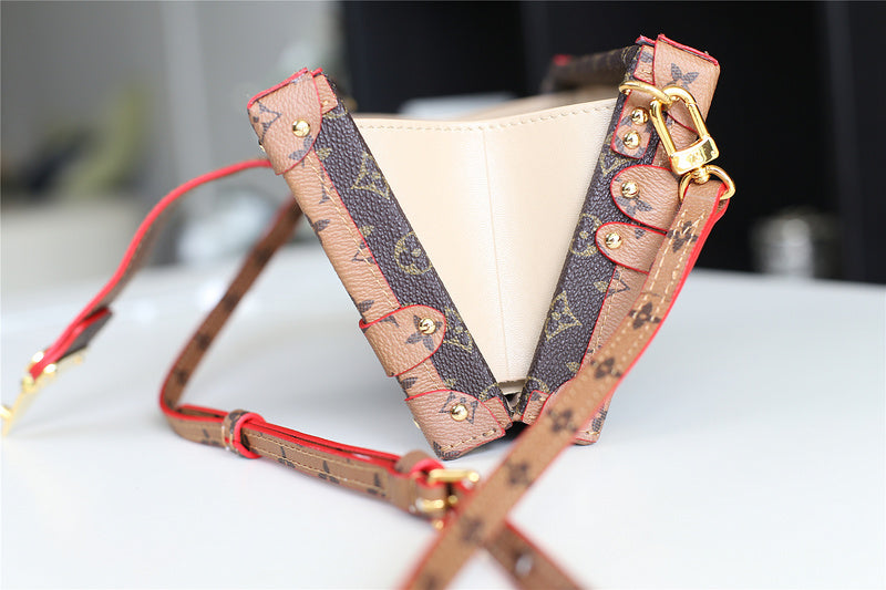 I W Fashion Lu-Vi bags - 8220
