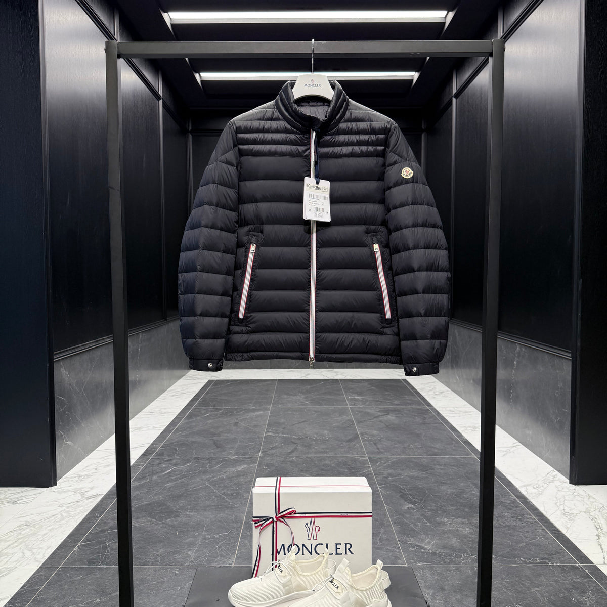 MONC DANIEL JACKET