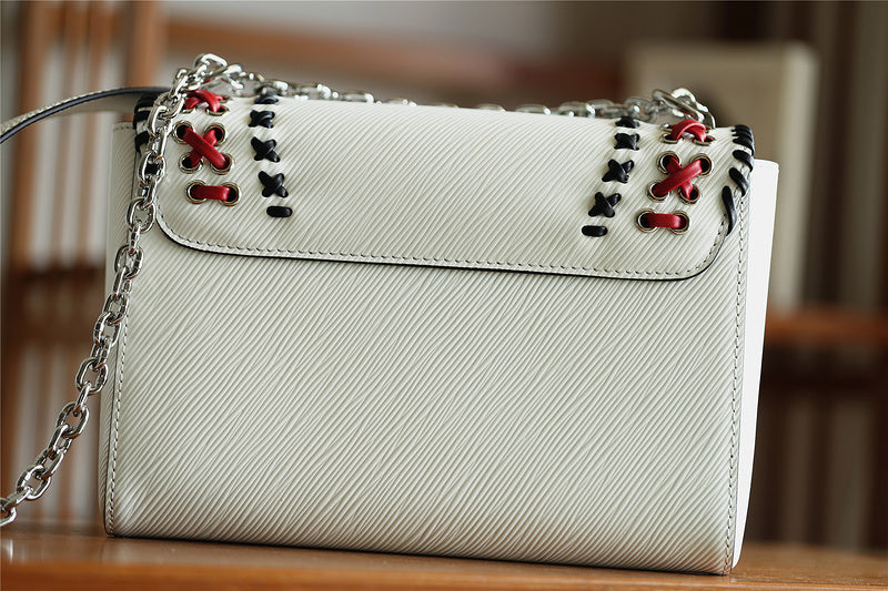 I W Fashion Lu-Vi bags - 8500