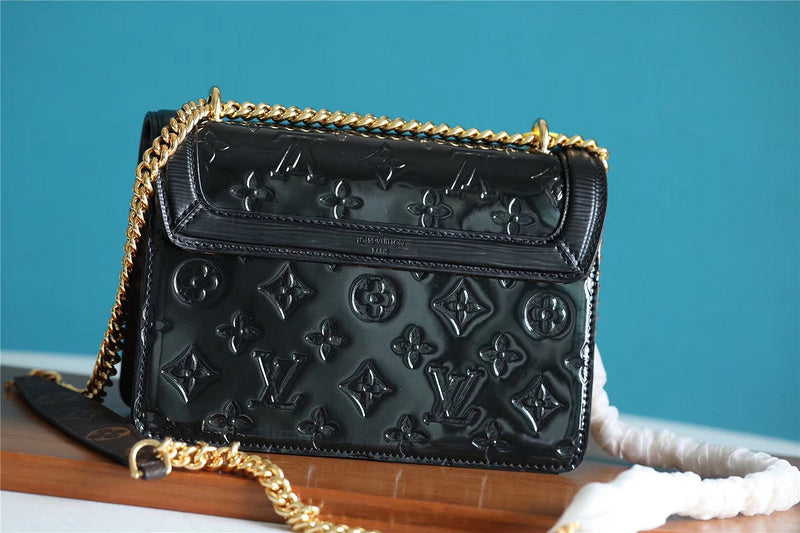 I W Fashion Lu-Vi bags - 8683