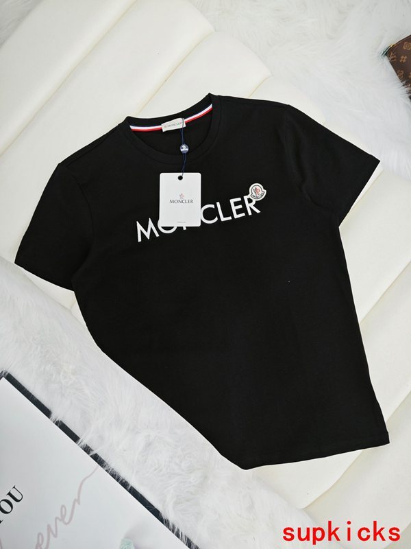 Moncler Luxury Cloth