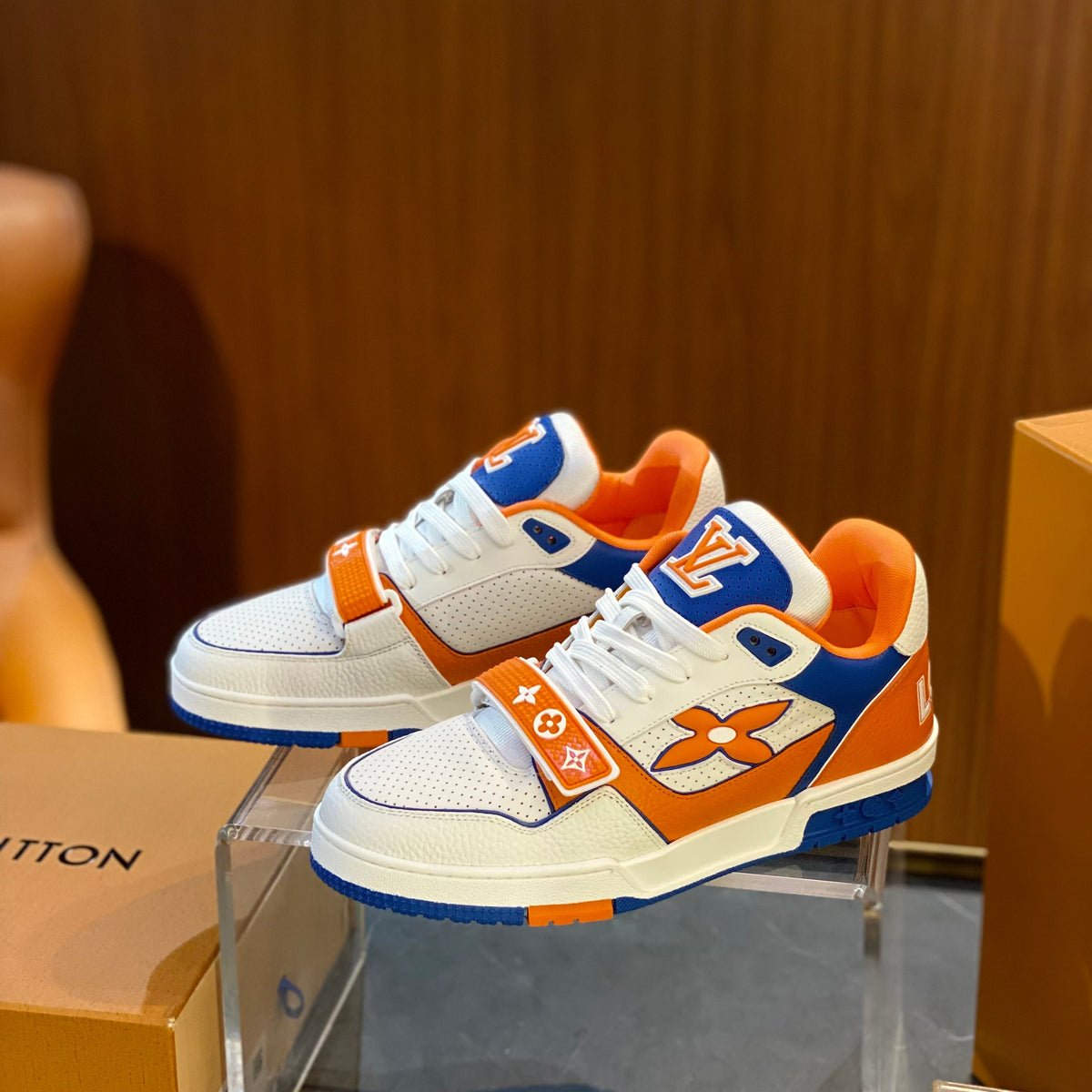 LOU TRAINERS