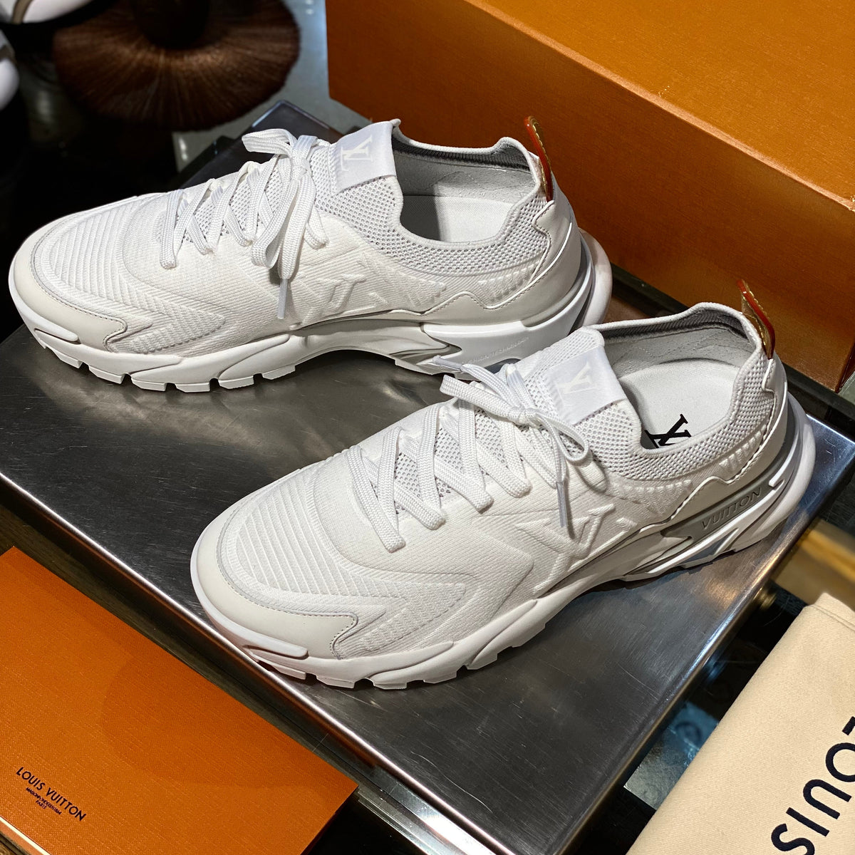 LOU RUNNER TATIC TRAINERS