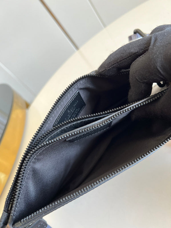 I W Fashion Lu-Vi bags - 17011