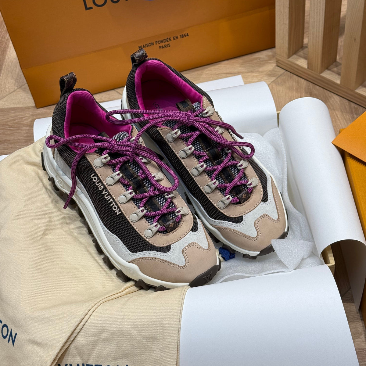 LOU RUSH XPLORER SNEAKERS