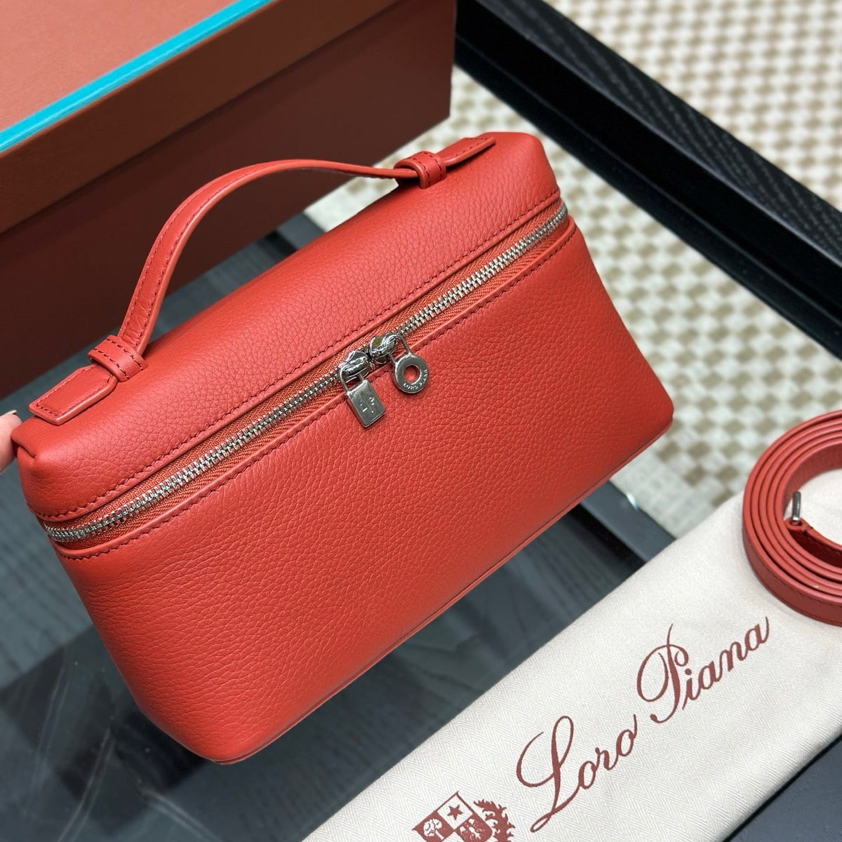 LORO P EXTRA POCKET L19 BAG