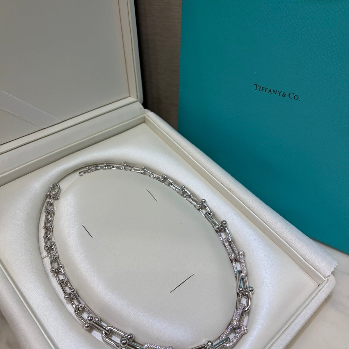 TIFF NECKLACE
