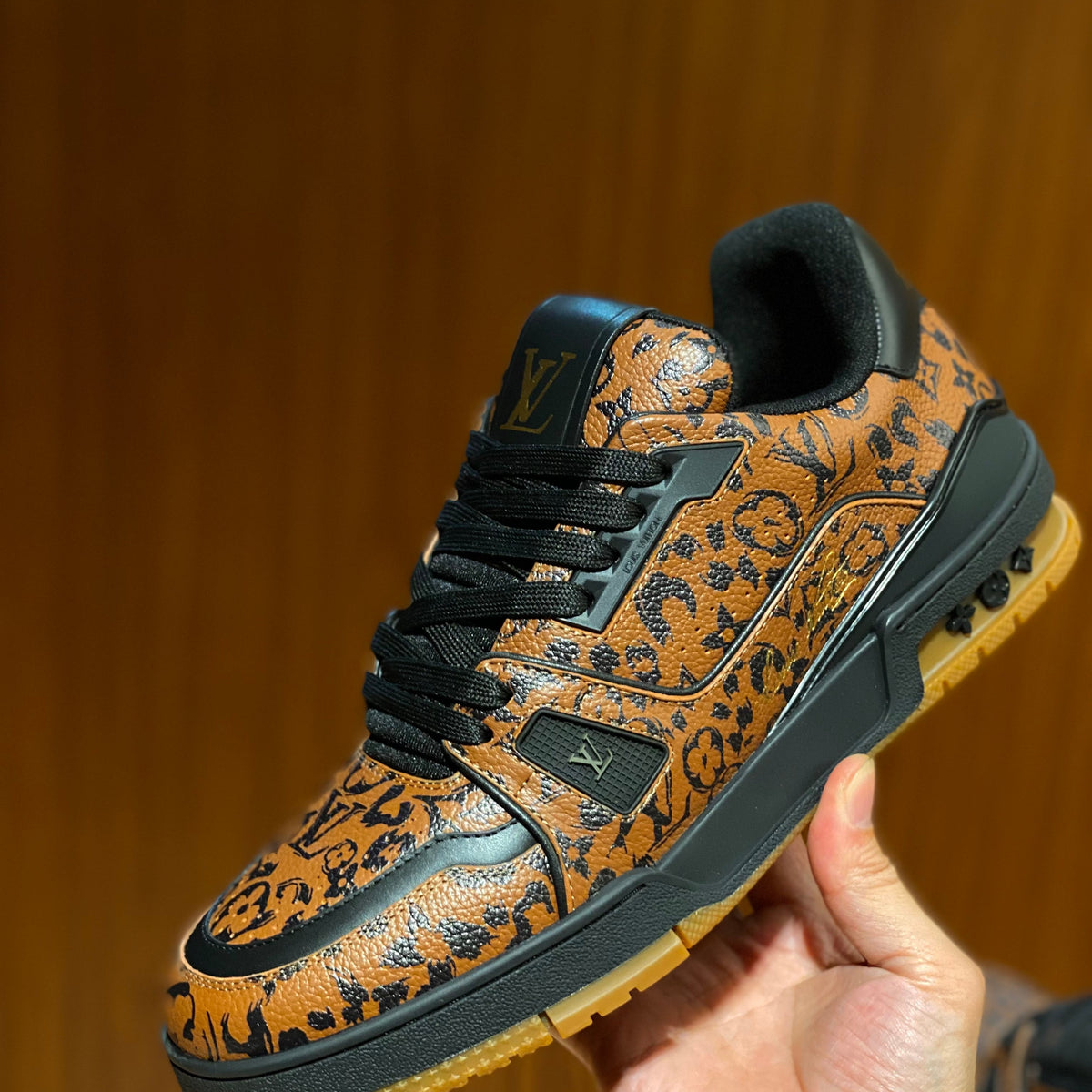 LOU TRAINERS