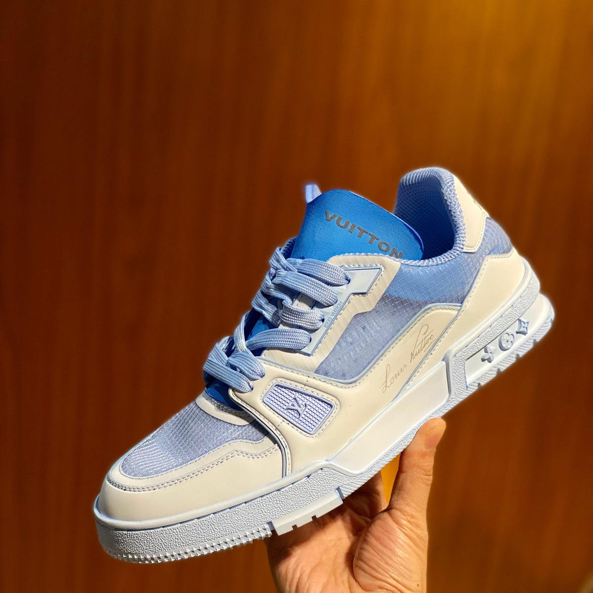 LOU SNEAKERS