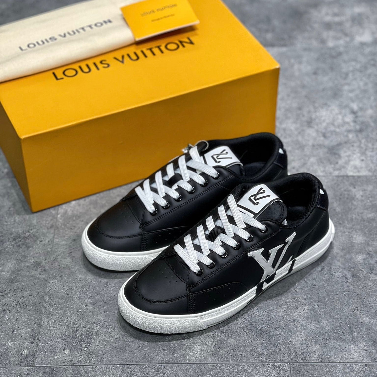 LOU TRAINERS