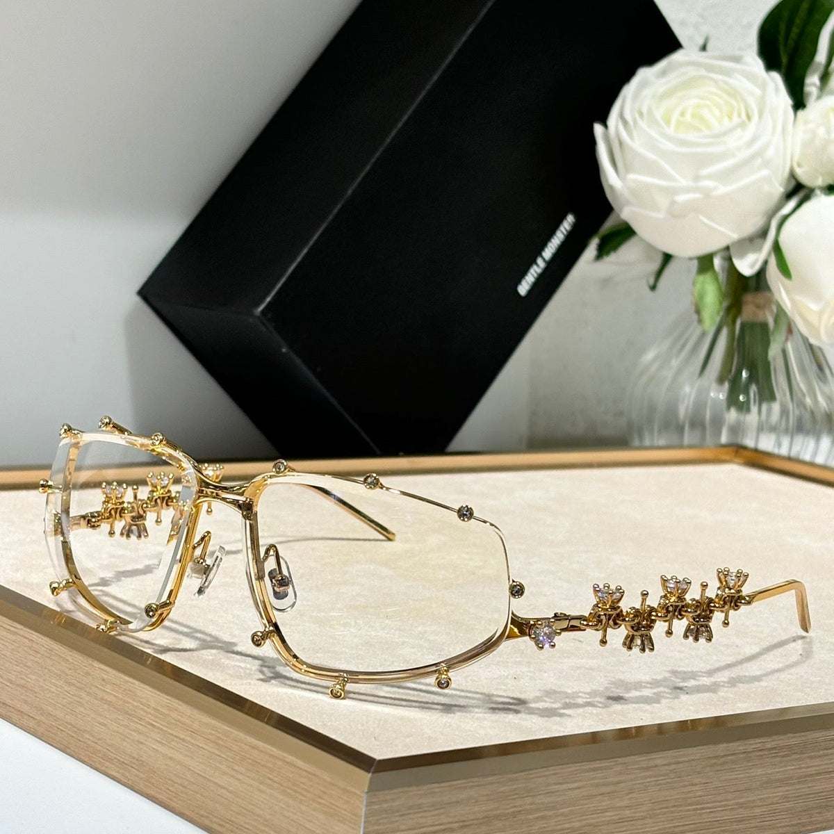 GENTLE M SUNGLASSES