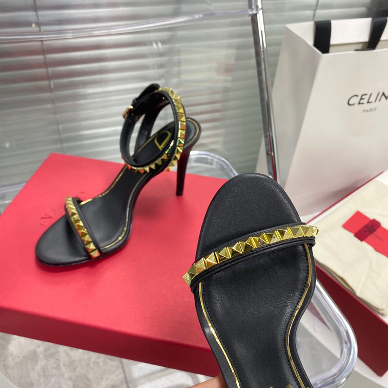 Valentino GARAVANI Luxury Shoes