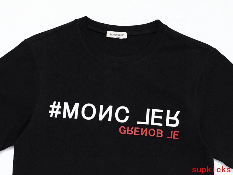 Moncler Luxury Cloth
