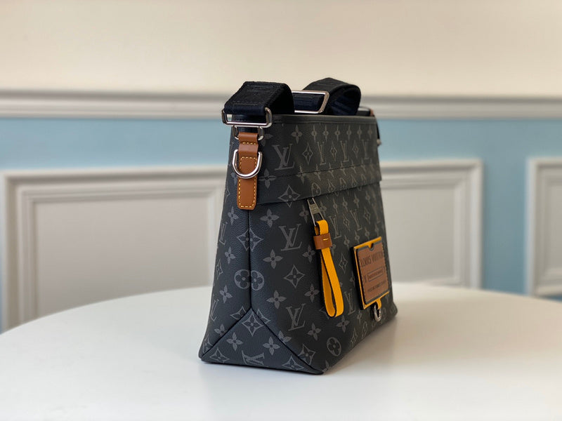 I W Fashion Lu-Vi bags - 17090