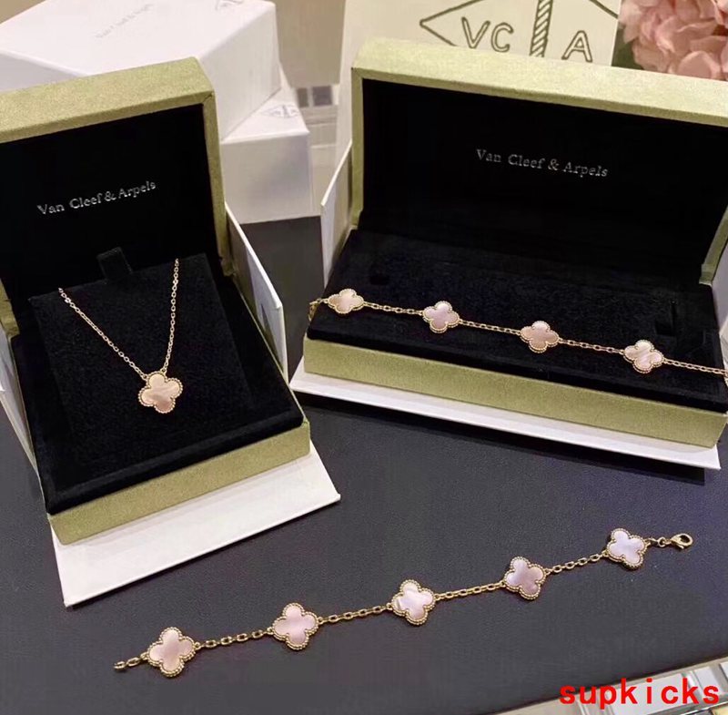 Van Cleef & Arples Jewelry