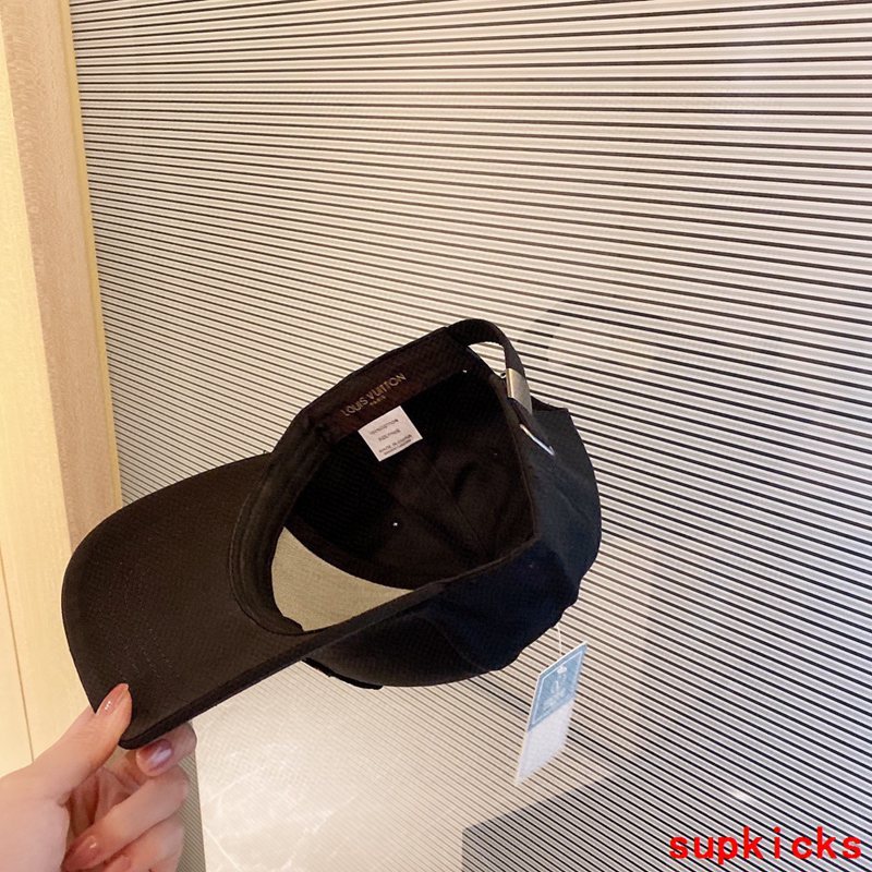 Louis Vuitton Luxury Cap