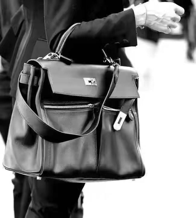 PHA - HMS Bags - 1672