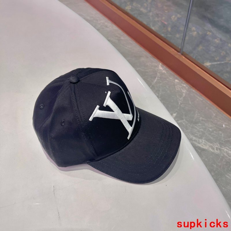Louis Vuitton Luxury Cap