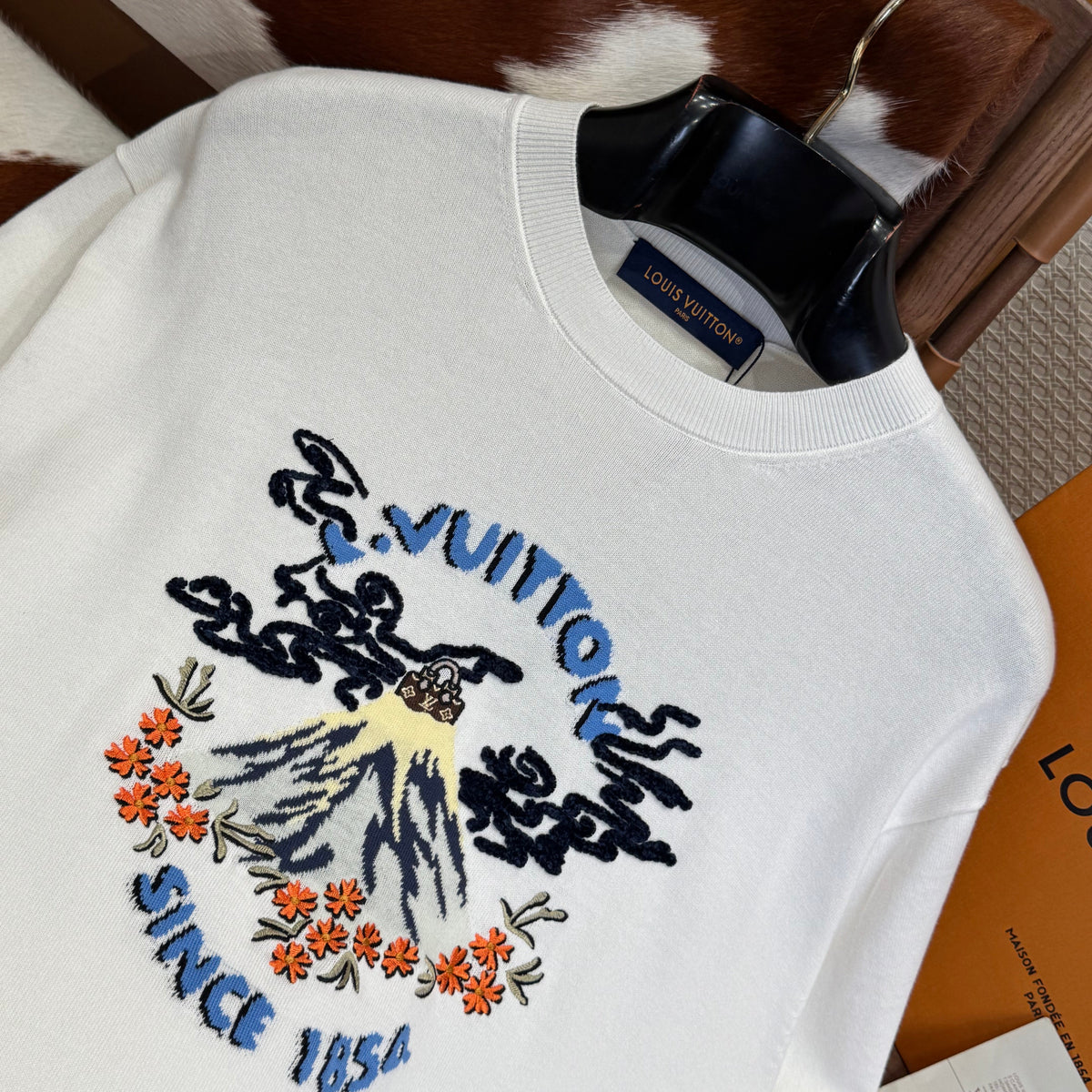 LOU T-SHIRT