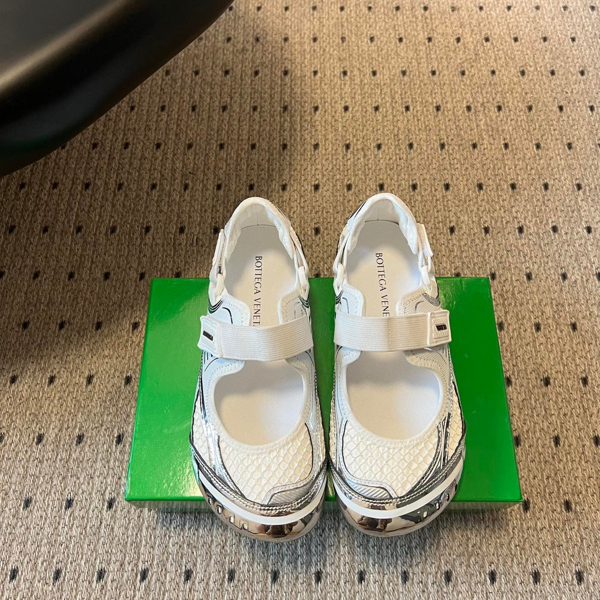 BOTT V ORBIT SNEAKER