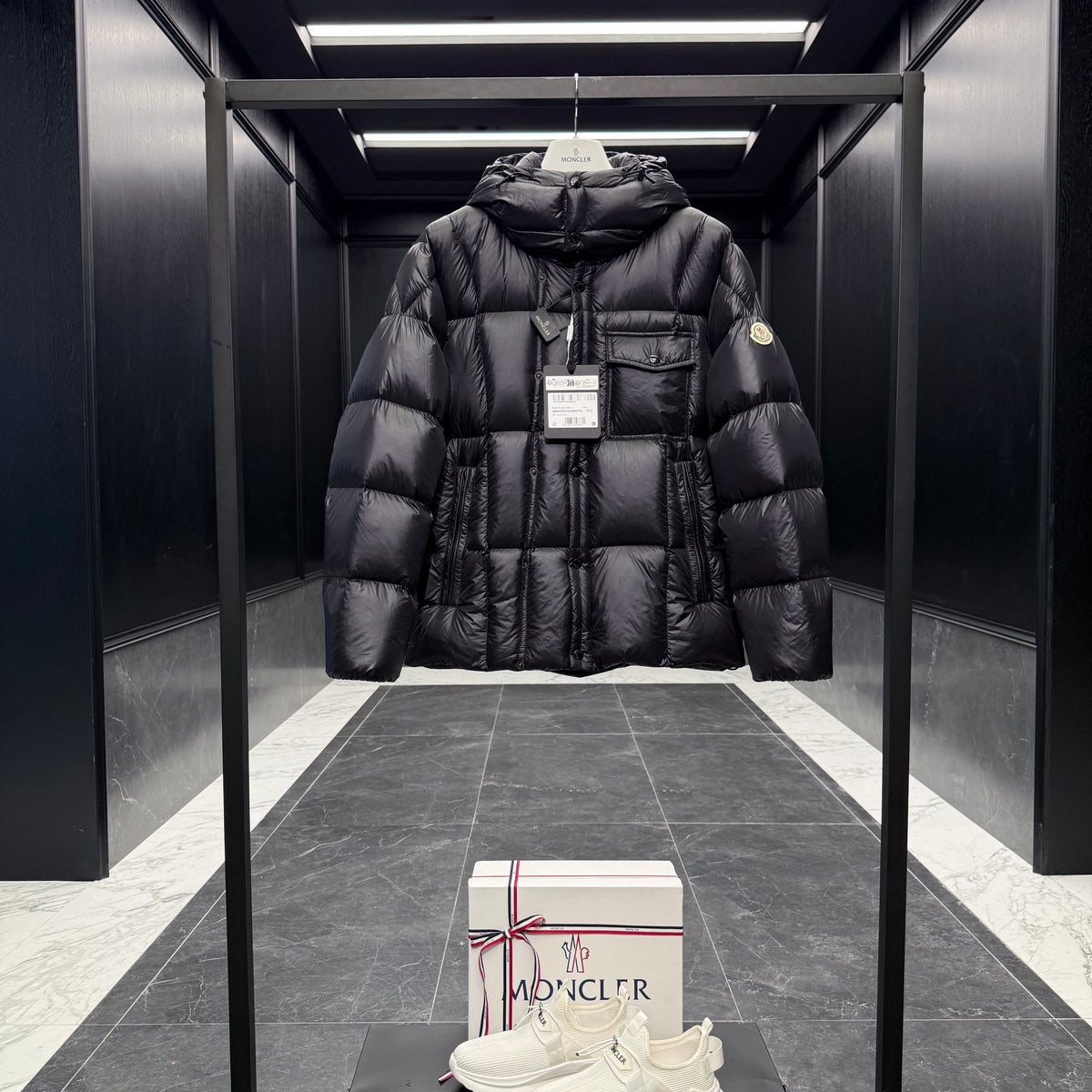 MONC SERFANTO JACKET