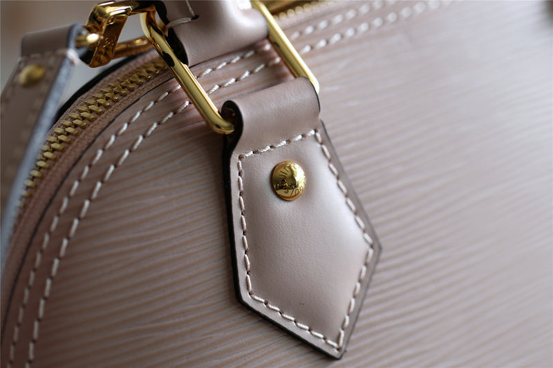 I W Fashion Lu-Vi bags - 8254